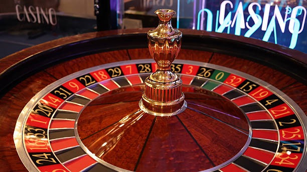 dota88 slot mobile app interface showing live casino games, slot titles, and sportsbook markets on Android and iOS browsers